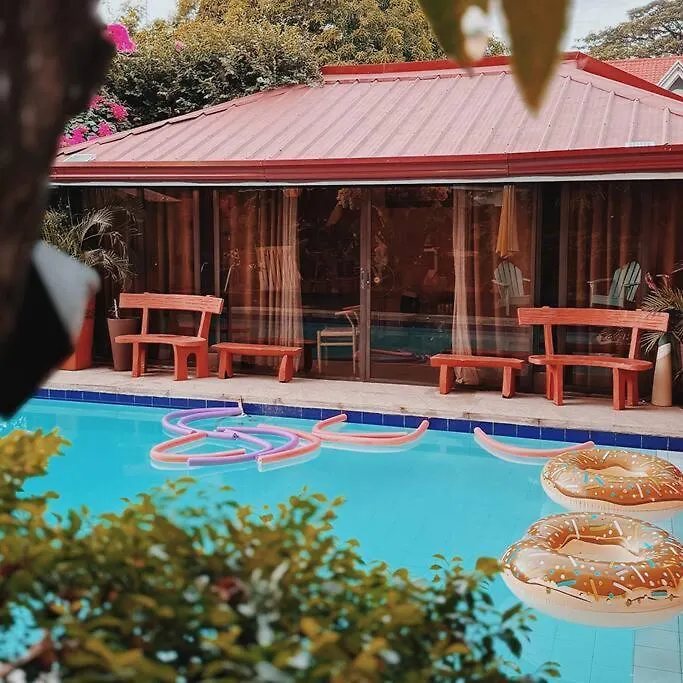 Bay Garden: Tropical Pool Villay Manila 0*,  Philippines