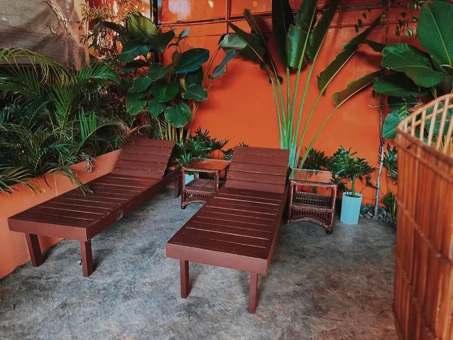 Bay Garden: Tropical Pool Villay Manila 0*,